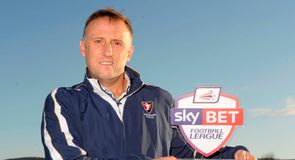 Cheltenham Town FC -- Mark Yates -- 13/14 -- Road to BPL Mark-yates-cheltenham-sky-bet-league-2-manager-of-the-month-football_3063685