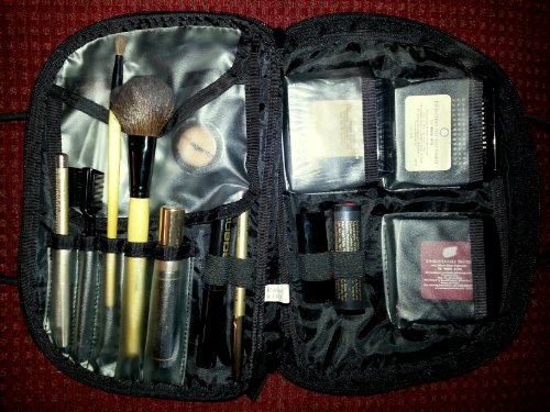 BeautiControl COMPLETE Makeup Set with 13 FULL SIZED Cosmetics in Travel Bag - NEUTRAL Best Selling Makeup that Look Goo 51EbauEVywL