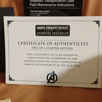 Marvel Cinematic Universe: Phase One - Avengers Assembled - Page 17 Certificat-authenticit%C3%A9-collector-phase-one-avengers