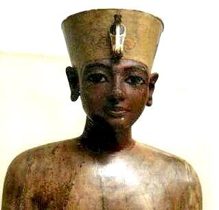 صور هامة عن الحضارة المصرية  Tut-org-b