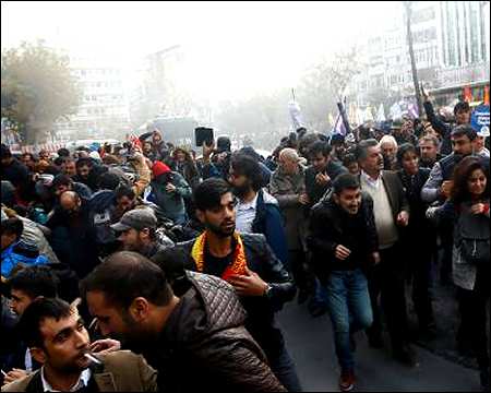 Turkish police use water cannon, tear gas against Kurdish protesters in Istanbul Turkish-police-use-water-cannon-against-Kurdish-protesters-in-Istanbul-Nov-10-2016-Reuters