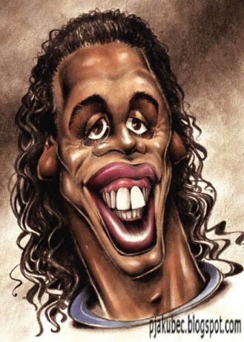 صور طريفة للاعب رونالدينيو! Ronaldinho_338235