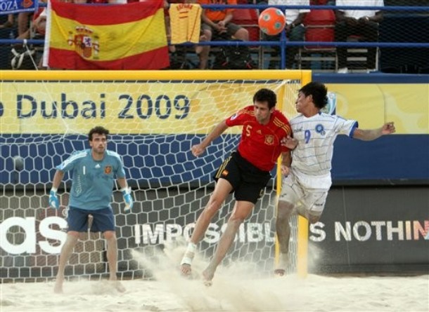 Mundial Dubai 2009: El Salvador 3 España 7. PlayaFutbol-Dubai09-ES3E7-Garay1