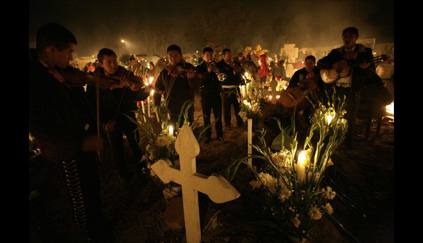 Con motivo del Día de Muertos, marchan Zombies por calles de México, Brasil y Venezuela - Página 2 413520