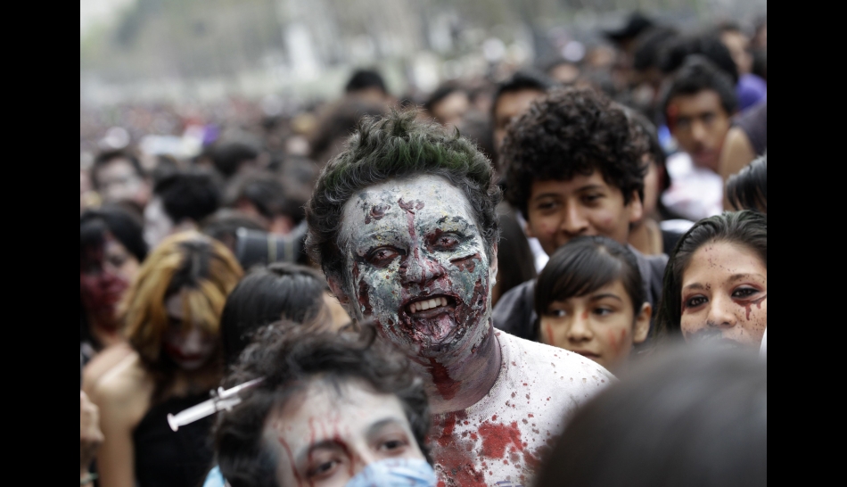 Con motivo del Día de Muertos, marchan Zombies por calles de México, Brasil y Venezuela - Página 3 532046