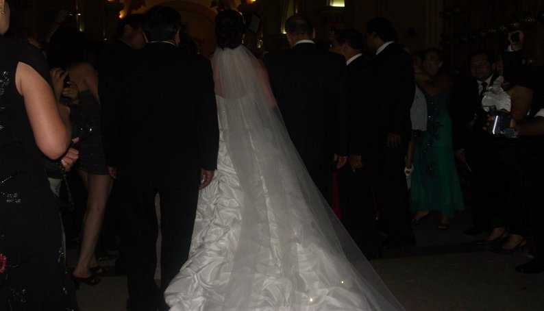 Hoa hậu Thế giới 2004 lên xe hoa ( UPDATE pics lễ cưới chính thức) 83669