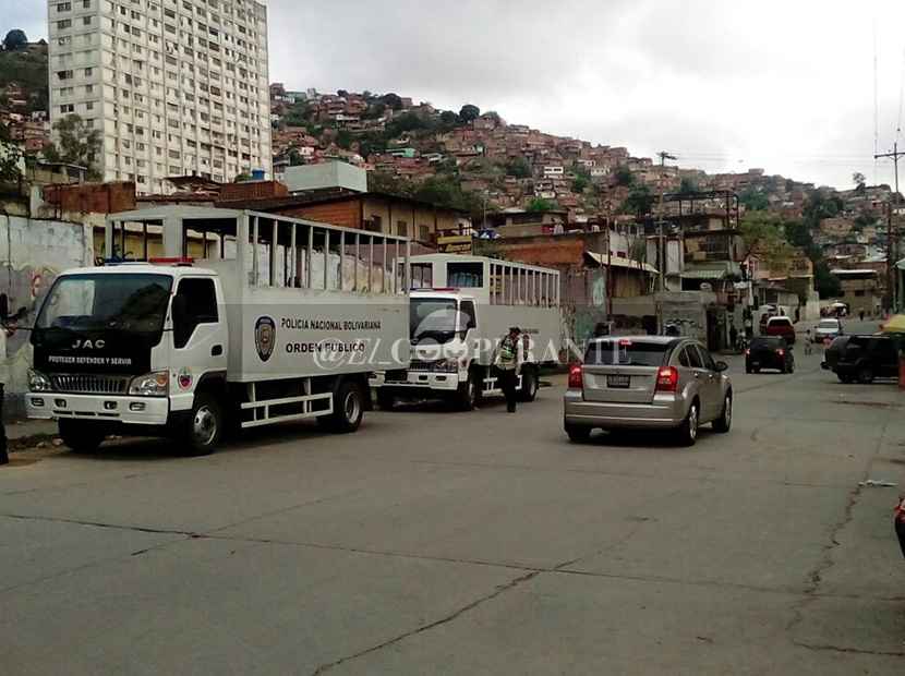 AHORA - Venezuela un estado fallido ? - Página 2 C6j0uwaWgAAhIag