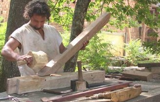 Le charpentier Charpentier_Guedelon