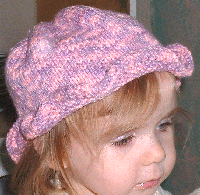 Quần áo, găng tay, tất cho trẻ em Childs_frilly_hat