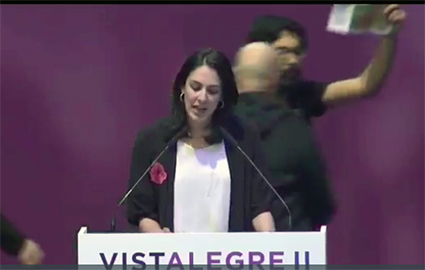 Un seguidor de Pablo Iglesias intenta agredir a Maestre en el Congreso de Podemos Agresion-rita-maestre-congreso-podemos