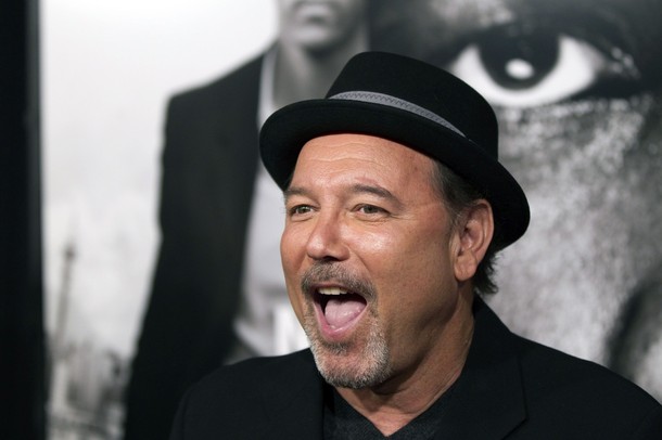 Rubén Blades pone a la venta su amplia colección de cómics Ruben-Blades2