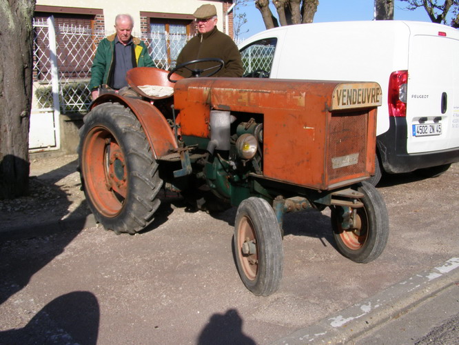 [01 avril 2012] : Expo -bourse de Courtenay ( 45 ) P4010017