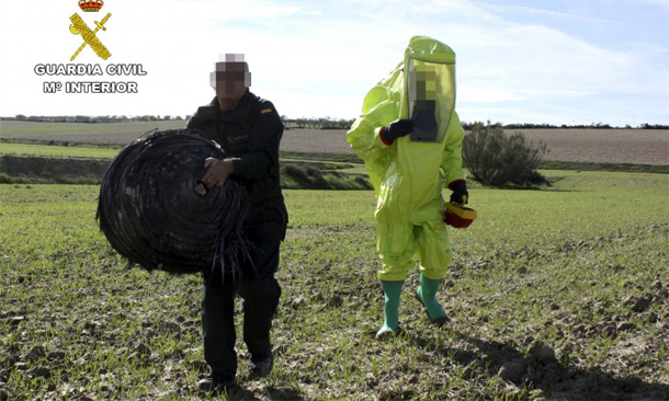 La NASA pide a los extraterrestres que dejen de tirar piedras a los murcianos (Murcia, España) Basura