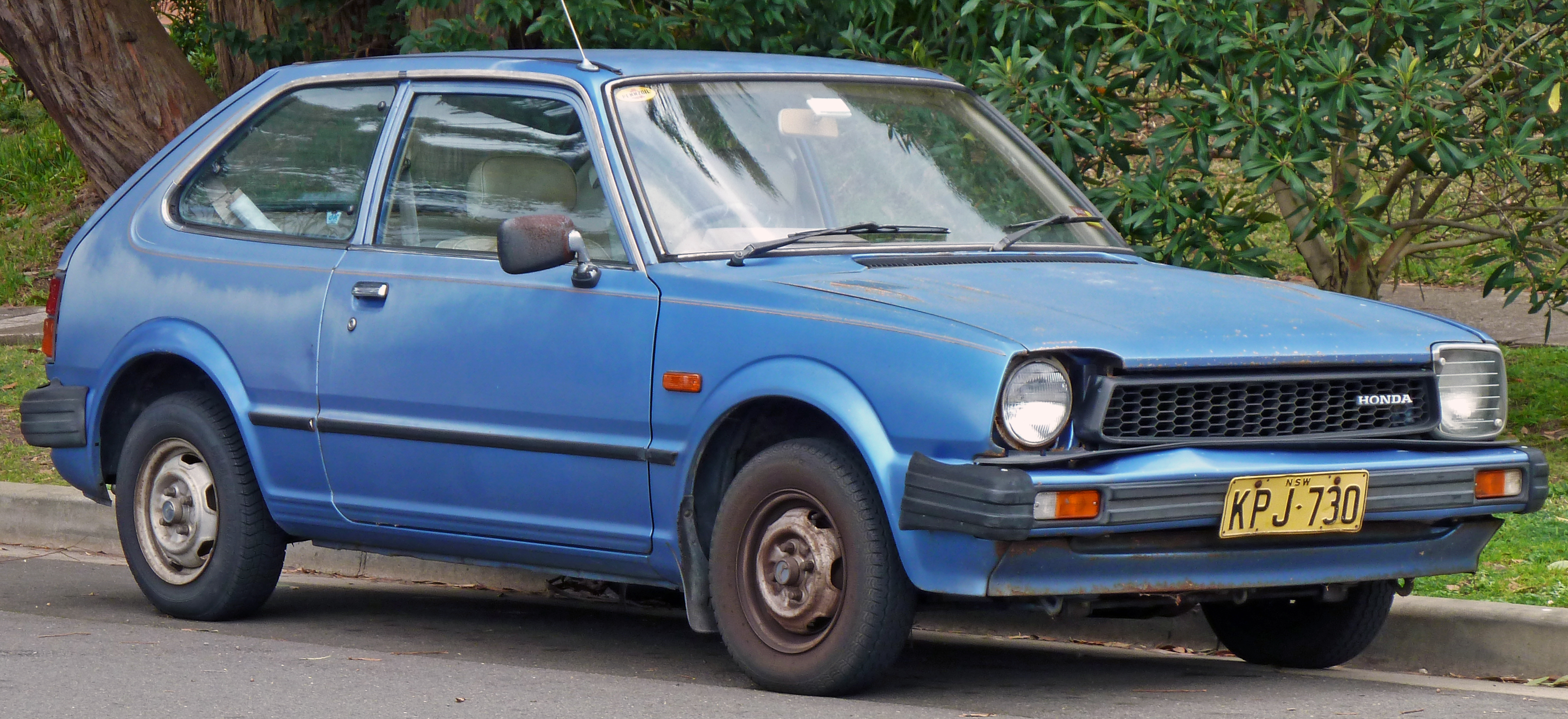 5ª Base: "El japonés del futuro" 1980-1982_Honda_Civic_3-door_hatchback_01