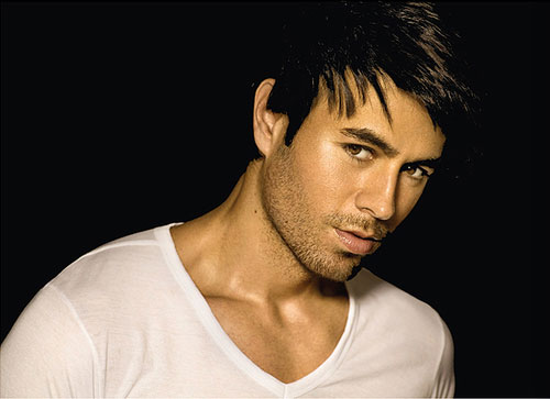 Enique Ieglesias  Enrique-Iglesias-beautiful-eyes