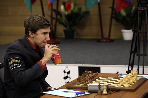 Candidatos R6: Aronian "se volvió loco"  Karjakin04