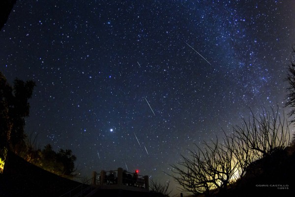 2015 Gemind meteor shower photos Geminids-12-14-2015-Masaya-Nicaragua-Osiris-Castillo-e1450124966466