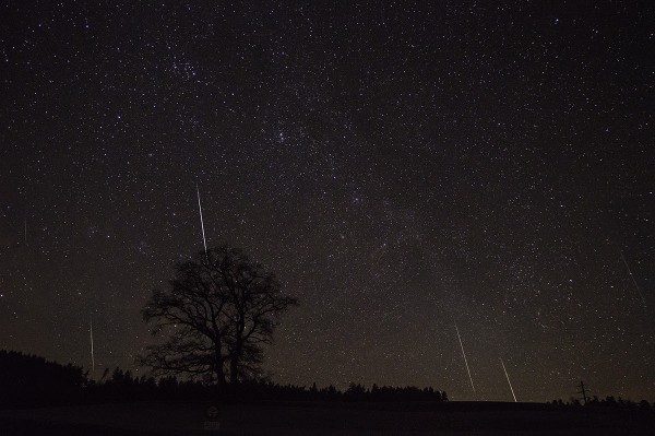 2015 Gemind meteor shower photos Geminids-12-15-2015-Gregor-Switzerland-e1450181261382