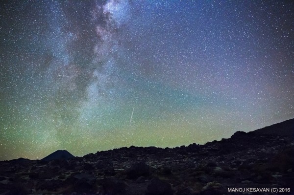 Lyrid meteor shower peaks this weekend Meteor-Lyrid-4-16-2016-Manoj-Kesavan-Taupo-ew-Zealand-e1461157087192