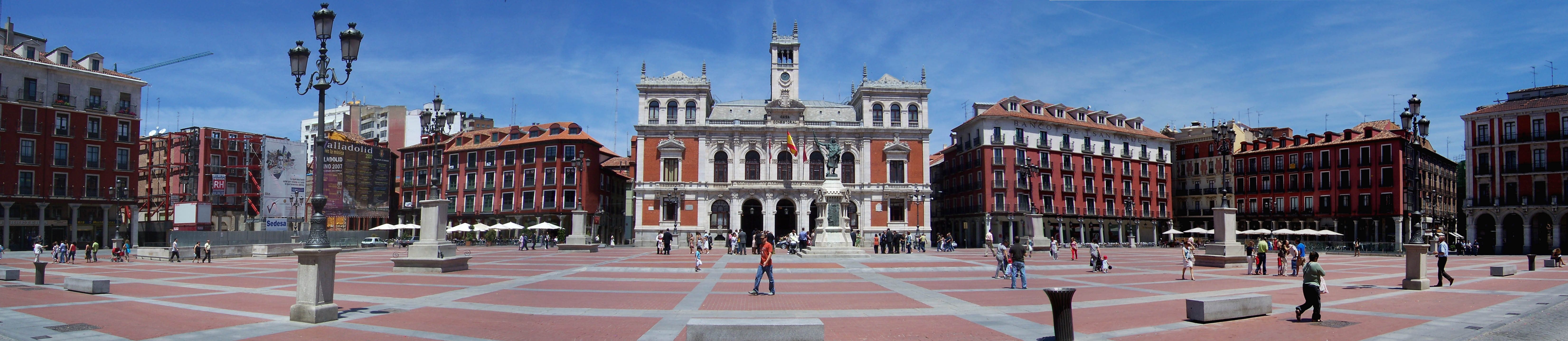 PLATAFORMA de las PALABRAS ENCADENADAS..."Instrucciones, dentro". - Página 19 Valladolid_plaza_Mayor_panoramica_lou