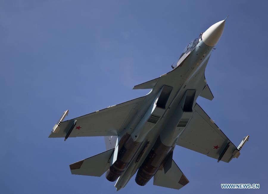 صور للـمقاتلة T-50 و SU 30 من معرض MAKS 2013 بتاريخ 28 / 9 F201309020922197445139972