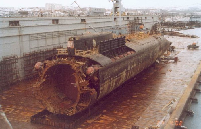 ASI QUEDO EL SUBMARINO NUCLEAR KURSK 4