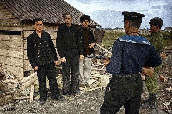 Soviet Soldiers at World War 2 in Color 57