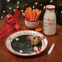 Χριστουγεννιάτικες γεύσεις απ' όλο τον κόσμο Child-to-cherish-santa-chalkboard-message-cookie-plate-milk-jar-reindeer-treat-bowl-set-2