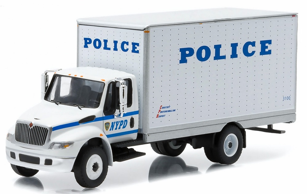 Nouveautés Greenlight au 1/64 - Page 2 Greenlight-1-64-international-durastar-box-van-nypd-new-york-city-police-pre-order-18