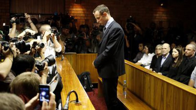 Pistorius, libre bajo fianza 1361528067_655980_1361546501_noticia_fotograma