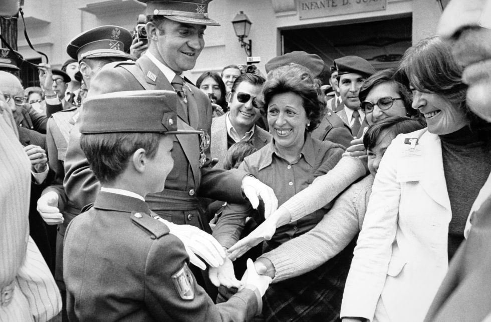 ABDICA EL REY JUAN CARLOS. FELIPE Y LETIZIA REYES - Página 21 1402266351_637809_1402267453_album_normal