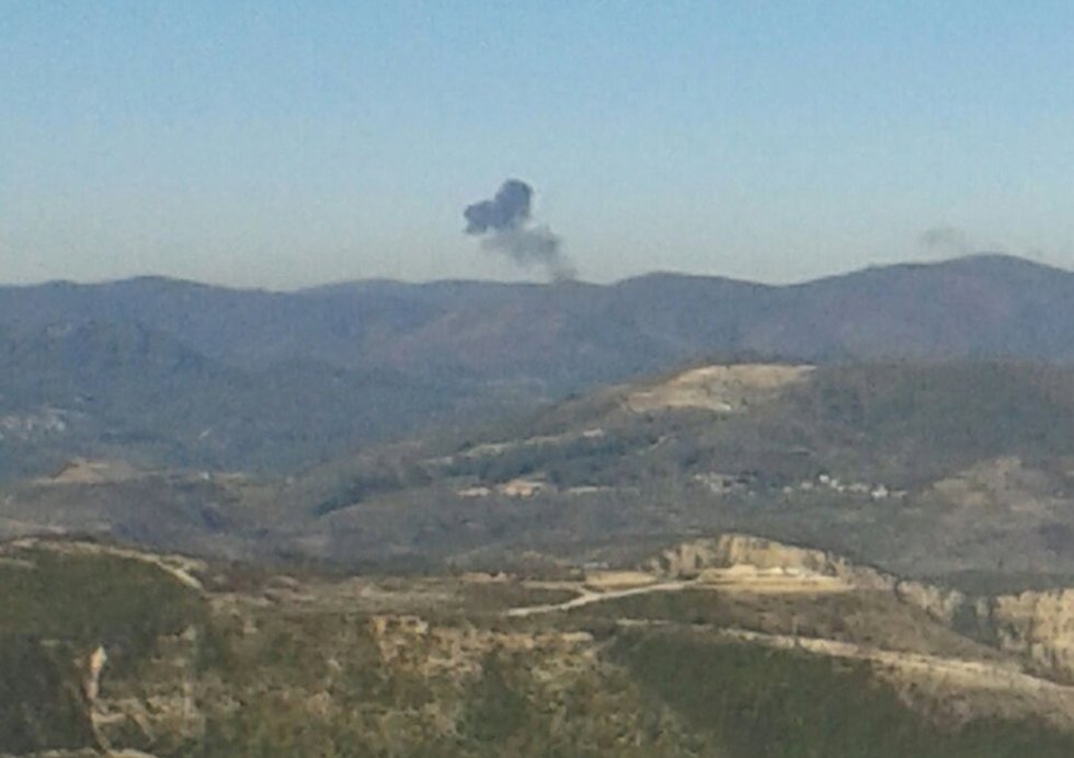 FOTOGALERIA:  Derribo de un avión ruso por cazas turcos en la frontera siria 1448362029_032184_1448362132_album_normal