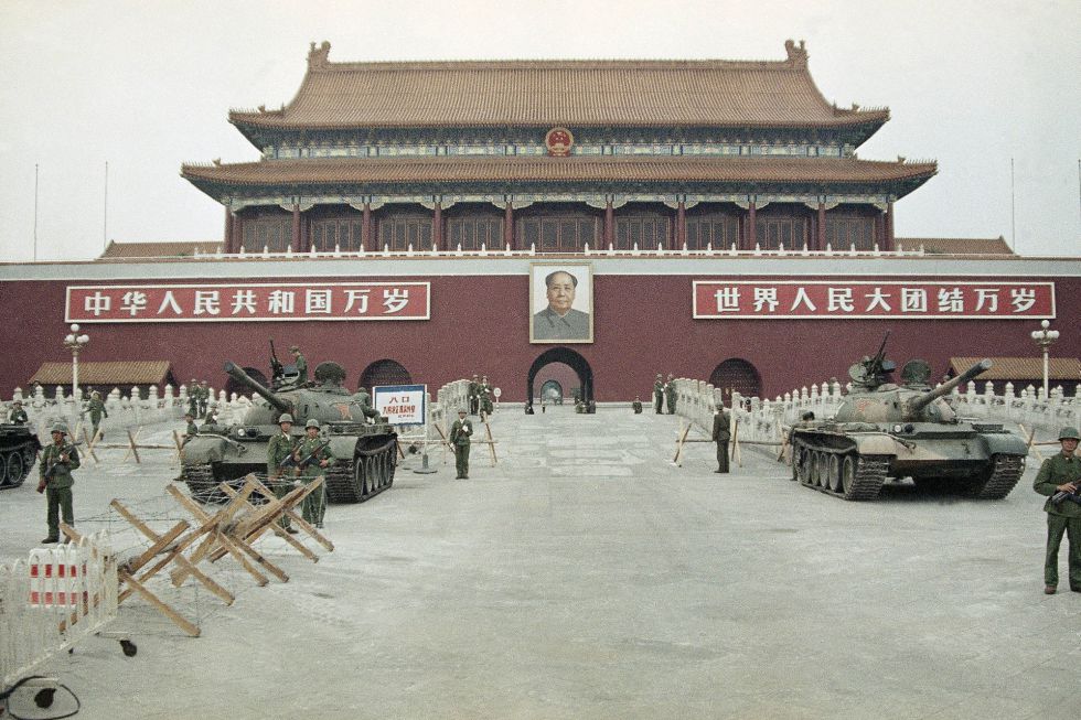 A 25 años de Tiananmen El régimen chino fuerza la amnesia sobre Tiananmen 1401776160_306349_1401779373_sumario_grande