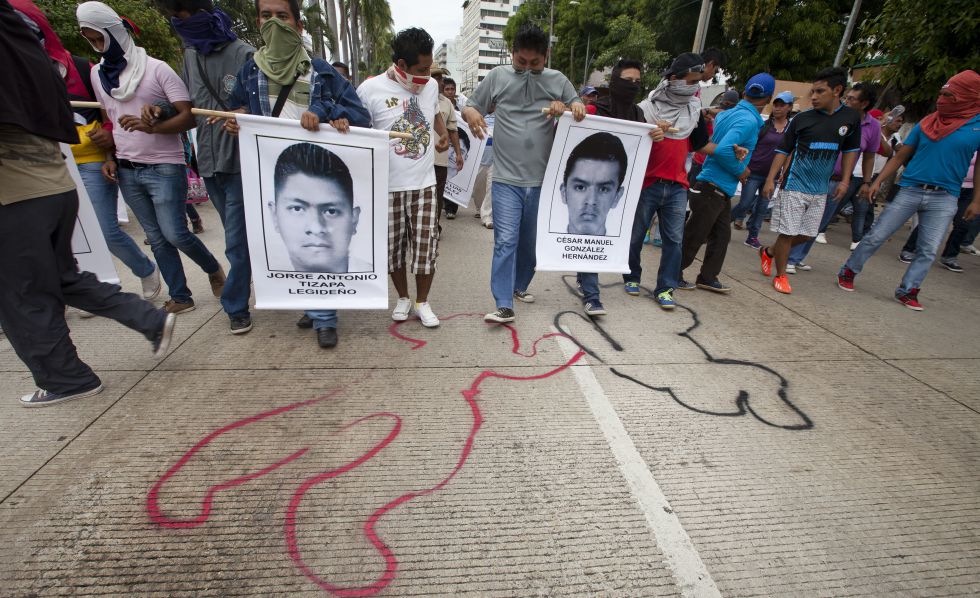 Una marea humana toma Acapulco por los 43 estudiantes desaparecidos GALERÍA FOTOGRAFICA 1413574366_293135_1413575264_album_normal