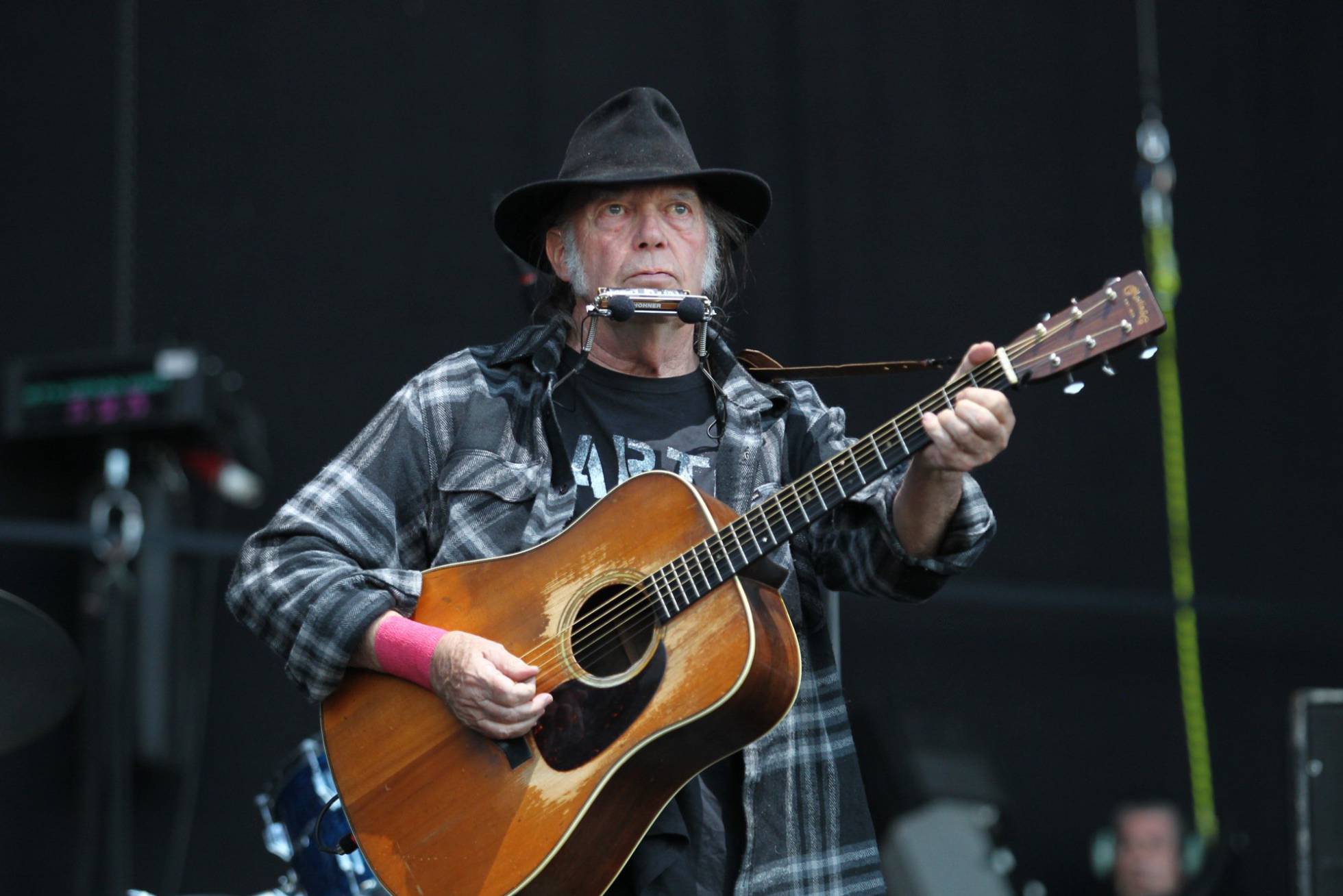 NEIL YOUNG: Rebel Content Tour Europe 2016 - Página 20 1466288933_874297_1466289061_noticia_normal_recorte1