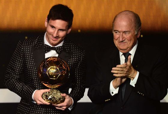 Blatter: “Cristiano gasta mucho en su peluquero, yo me quedo con Messi” 1383038857_624620_1383039323_noticia_normal