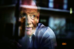 John Ralston Saul: “No hay razón para salvar a los bancos” 1359975187_178411_1359975546_sumario_normal