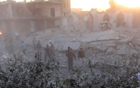 Los rebeldes sirios asedian un aeropuerto militar clave en la provincia de Idlib 1351943830_039378_1351944412_noticia_normal