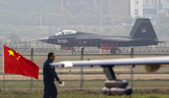  J-31 Caza de Quinta Generación de China operable desde portaaviones. (F35 chino) - Página 2 1415734401_953002_1415737665_noticia_normal