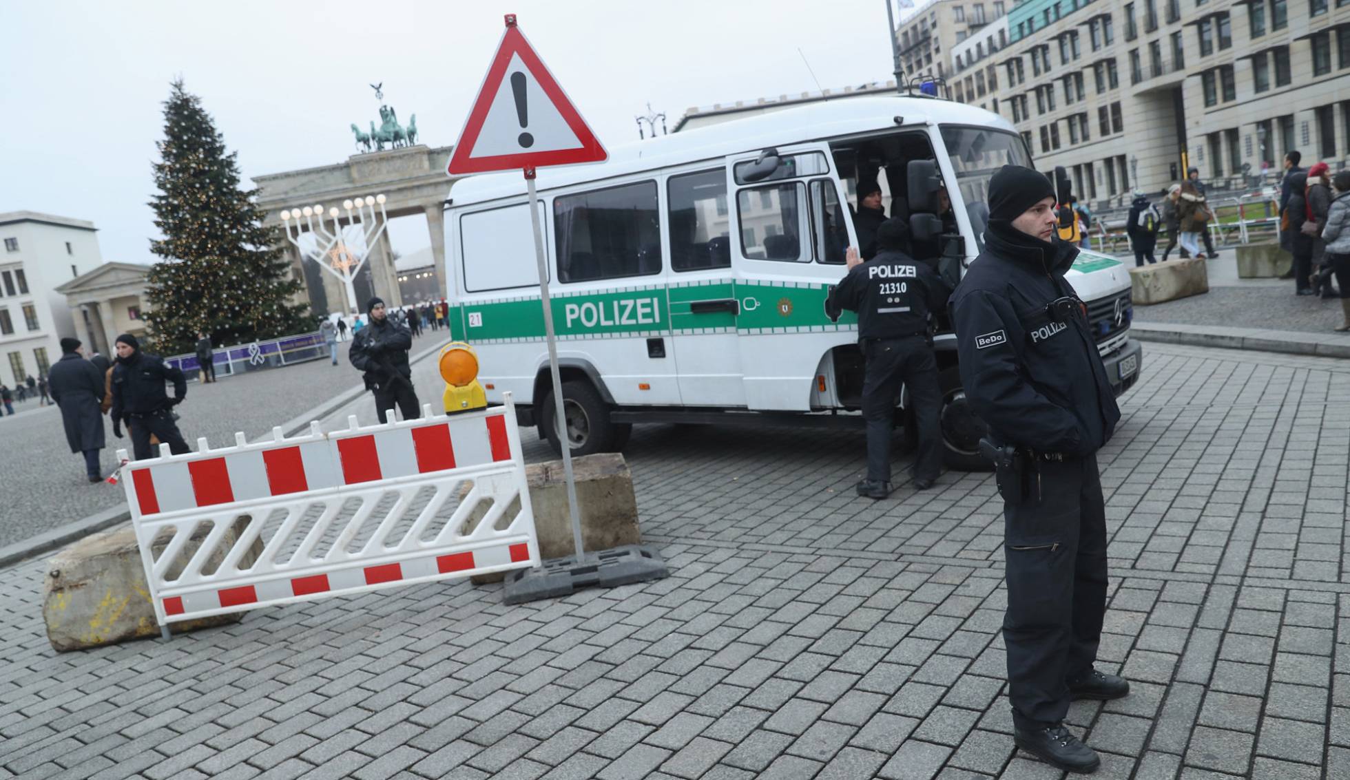 Atentado terrorista en Alemania - Página 2 1482841187_658412_1482842195_noticia_normal_recorte1