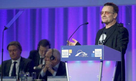 Bono (U2) pide ante Merkel y Rajoy una campaña de la UE para ayudar a España 1394202755_656320_1394203368_noticia_normal