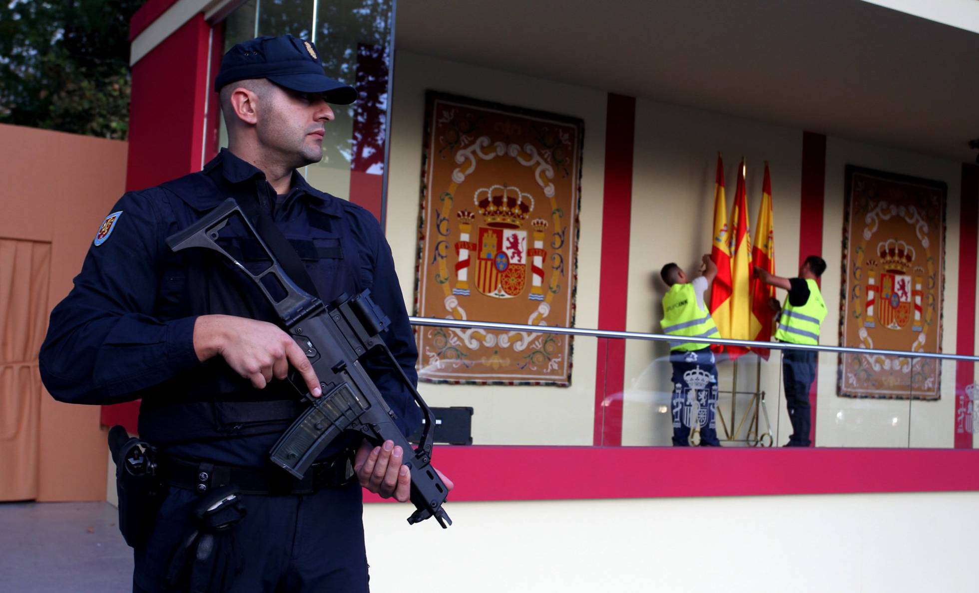 fuerzas - Fuerzas Armadas Españolas - Página 15 1476210485_777206_1476211762_noticia_normal_recorte1