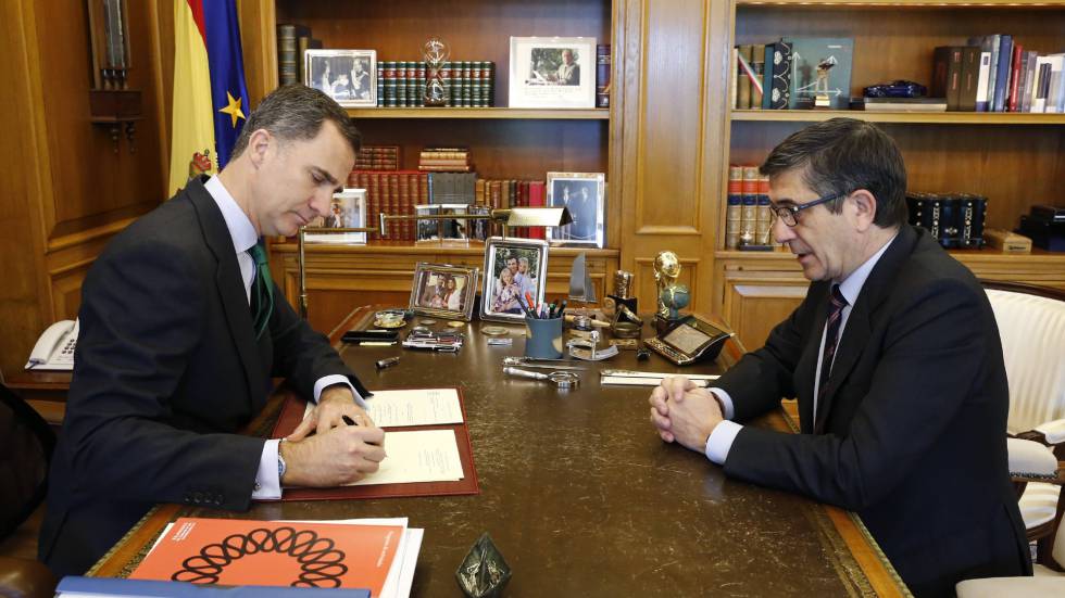 [Congreso de los Diputados] El Rey Felipe VI disuelve el Congreso y convoca las terceras elecciones con el refrendo del Presidente del Congreso, Fabián de la Torre 1462259176_031391_1462269393_noticia_fotograma