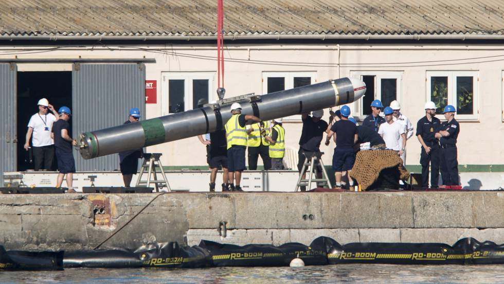 Accidente de un submarino nuclear de UK en Gibraltar.  1469631035_266415_1469646775_noticia_fotograma