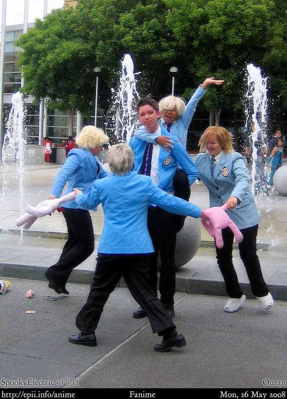 Los PEORES cosplay! [pasa a reir] Ouran%20-%20Honey%20x4%20and%20Mori