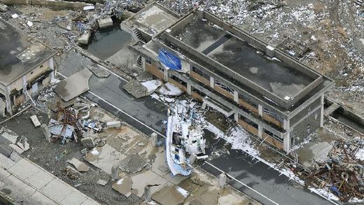 Terremoto de Japón fracturó 400 kilómetros de corteza terrestre . 38269