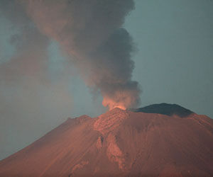  SEGUIMIENTO MUNDIAL DE VOLCANES DÍA TRAS DÍA . - Página 9 Popo3