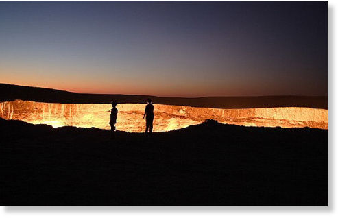 GRANDE AGUJEROS (CRATERS) SE ABREN INCEXPLICADAMENTE EN DIFERENTES PARTES DEL MUNDO - Página 19 Agujero_en_desierto_de_Karakum