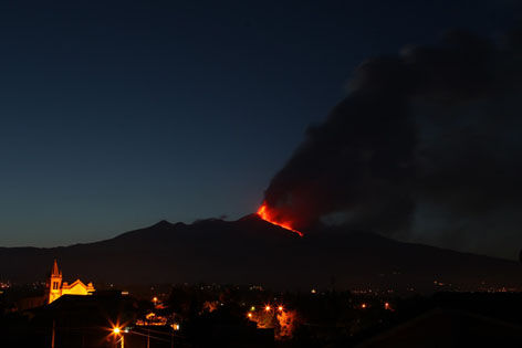 ALERTA VOLCÁN #Popocatépetl!! SEGUIMIENTO MUNDIAL DE #VOLCANES DÍA TRAS DÍA - Página 26 Volc_n_Etna3