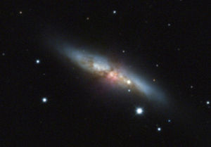 La supernova 2014J se podrá observar desde la Tierra con unos simples prismáticos M82_sn_500px
